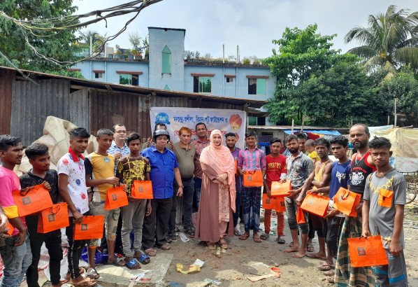শুভ প্রবারণা পূর্ণিমায় সিলেটে খাদ্য সামগ্রী ও বস্ত্র দান