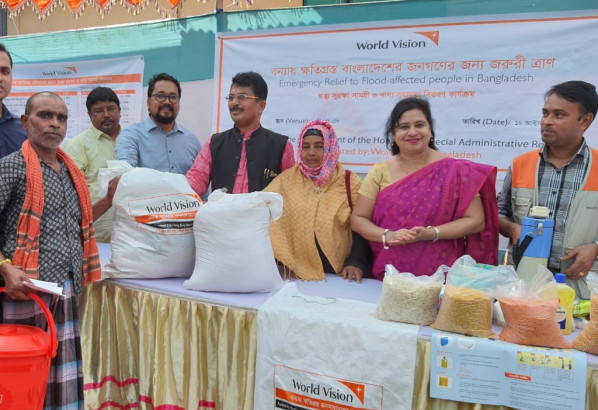 তাহিরপুরে ওয়ার্ল্ড ভিশনের খাদ্য সহায়তা ও স্বাস্থ্য সুরক্ষা সামগ্রী বিতরণ