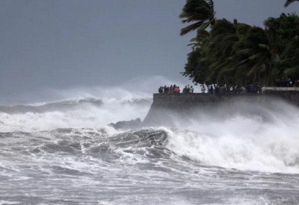 আঘাত হানতে পারে ঘূর্ণিঝড় ‘সিত্রাং’, ভারি বৃষ্টিপাতের সম্ভাবনা