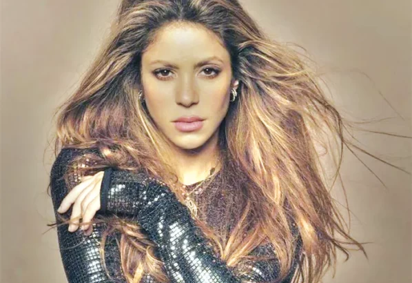 বিশ্বকাপে গান গাইবেন না শাকিরা