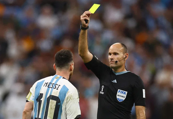 বড় দুসংবাদ, আর্জেন্টিনা ২ তারকাকে সেমিফাইনালে পাচ্ছে না