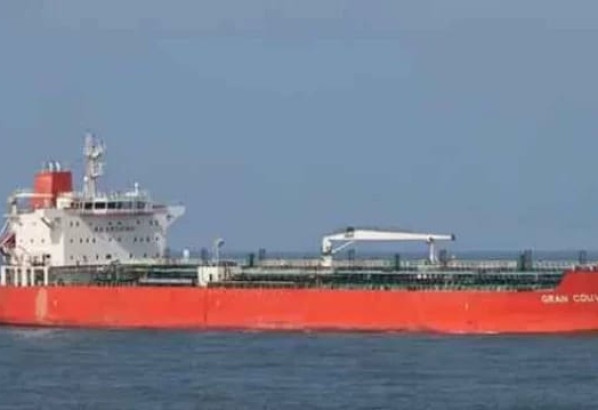 ১০ হাজার টন ডিজেল নিয়ে দেশে এলো আরও একটি জাহাজ