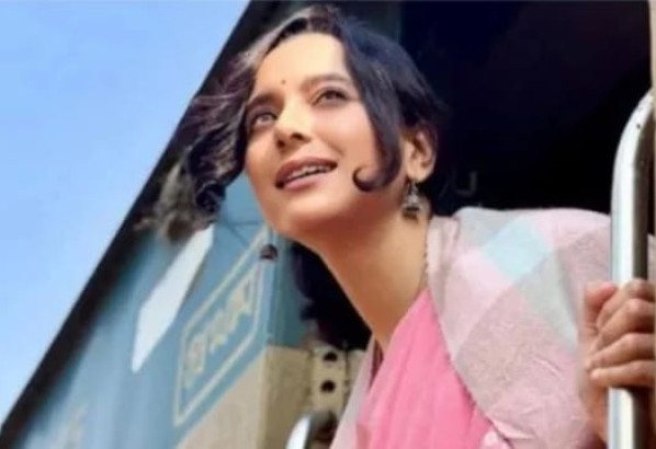 বনলতা এক্সপ্রেস’ এবার ইউরোপ-আমেরিকার ৫২ প্রেক্ষাগৃহে