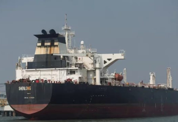 সৌদি আরব থেকে আসছে আরও ১ লাখ টন অপরিশোধিত তেল