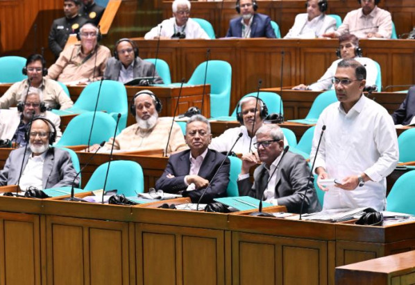 জ্বালানি সংকট মোকাবিলায় ১০ সদস্যের যৌথ কমিটি গঠনের প্রস্তাব প্রধানমন্ত্রীর