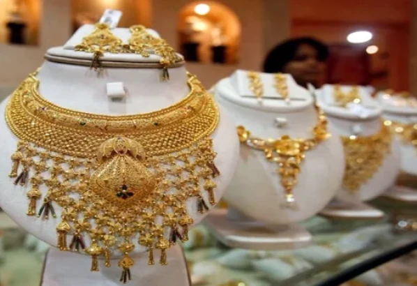 দেশের বাজারে আবারও কমল সোনার দাম