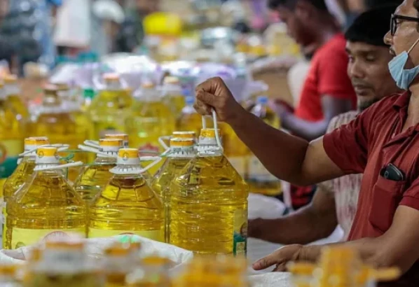 বোতলজাত সয়াবিন তেলের দাম বাড়াল সরকার
