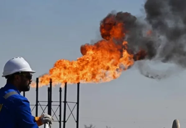 বিশ্ববাজারে জ্বালানি তেলের দামে আগুন