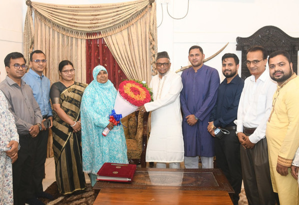 শ্রমমন্ত্রীর সাথে উপপ্রধান তথ্য অফিসারের সৌজন্য সাক্ষাৎ