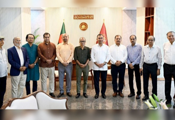 প্রধানমন্ত্রীর সঙ্গে বৈঠক করেছেন সম্পাদক পরিষদের নেতারা