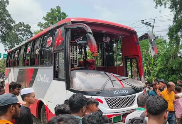 গোপালগঞ্জে বাস ও মোটরসাইকেলের সংঘর্ষে নিহত ৫