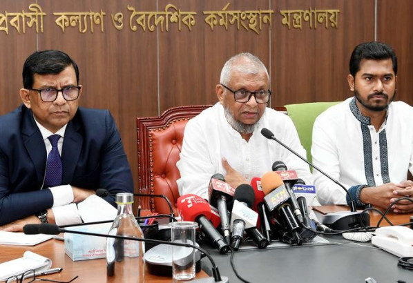 বিদেশে কর্মী পাঠাতে কোনো সিন্ডিকেট চলবে না: আরিফুল হক