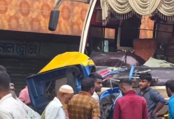 শ্রীমঙ্গলে বাস-পিকআপের সংঘর্ষে চালক নিহত