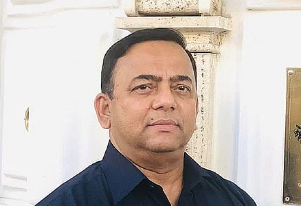 সাবেক আইজিপি বেনজীর আহমেদ দুবাইয়ে গ্রেপ্তার