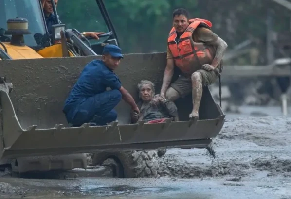 নেপালে হঠাৎ কেন এই ভয়াবহ বন্যা, জানা গেল মূল কারণ