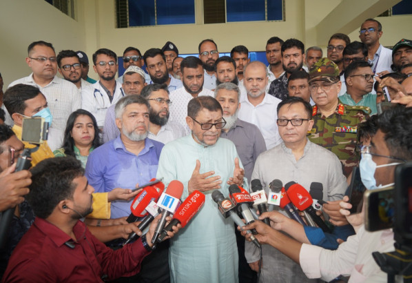 দেশের সকল হাসপাতাল দালালমুক্ত করতে কঠোর ব্যবস্থা নেওয়া হচ্ছে ----------- স্বাস্থ্যমন্ত্রী