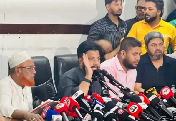 প্রতিমন্ত্রীর পদ থেকে পদত্যাগ করলেন ইশরাক হোসেন