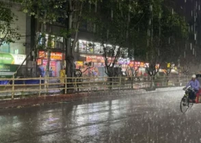 রাতের মধ্যে ৮ অঞ্চলে ঝড়-বৃষ্টির পূর্বাভাস, সতর্ক সংকেত জারি