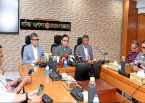 বাজারে চালের দাম ও সরবরাহ পরিস্থিতি বর্তমানে যথেষ্ট স্থিতিশীল রয়েছে : বাণিজ্যমন্ত্রী