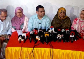 রায়নগর হত্যাকাণ্ড নিরপরাধ কেউ হয়রানি নয়, অপরাধীর সর্বোচ্চ শাস্তি চান সন্তানরা